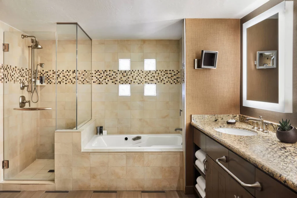 phxcb-bathroom-7908-hor-clsc